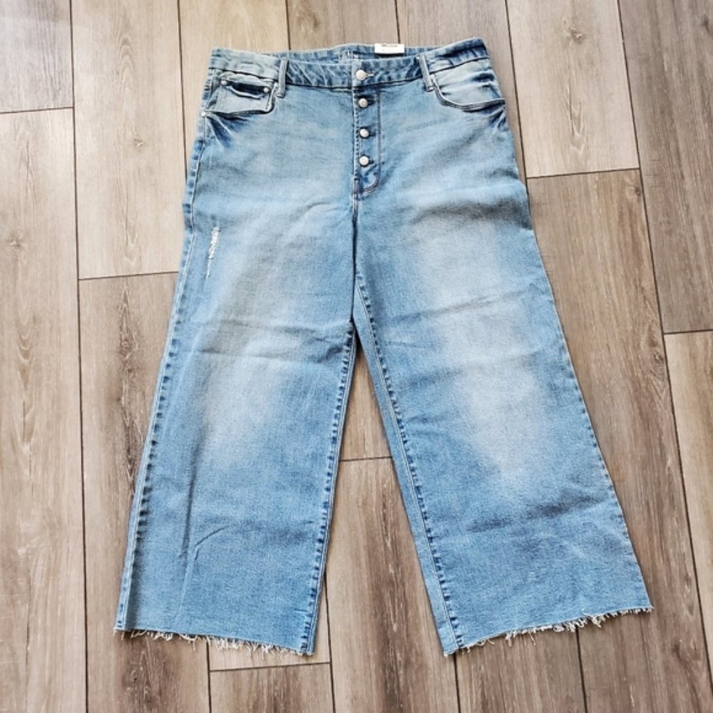 New women's plus size high rise wide leg jeans